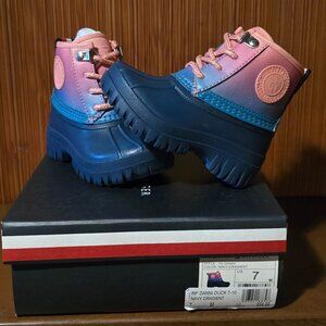 Tommy Hilfiger Young girl Size 7 Winter Boot Navy/Gradient